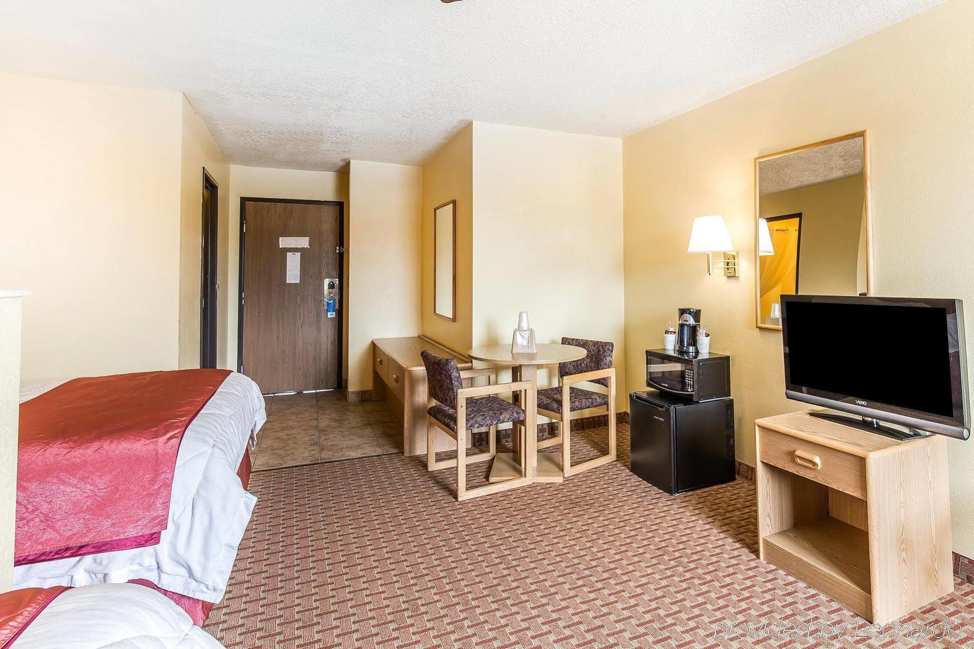 Rodeway Inn & Suites Monticello Esterno foto