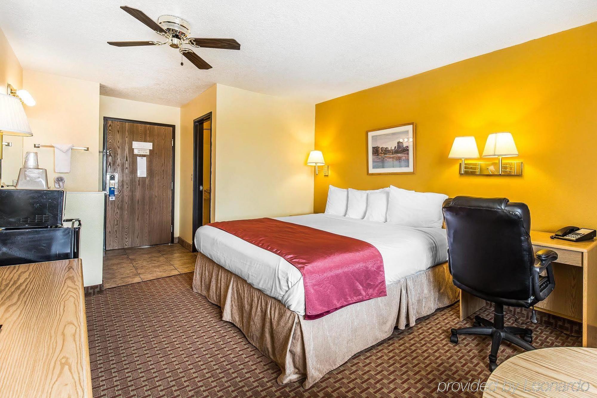 Rodeway Inn & Suites Monticello Esterno foto